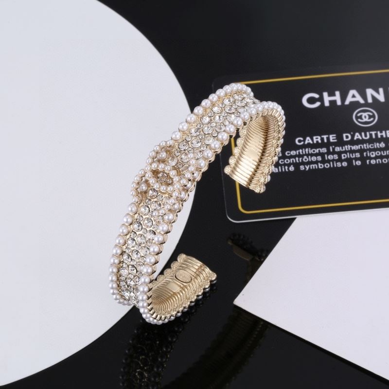 Ch**el bracelets
